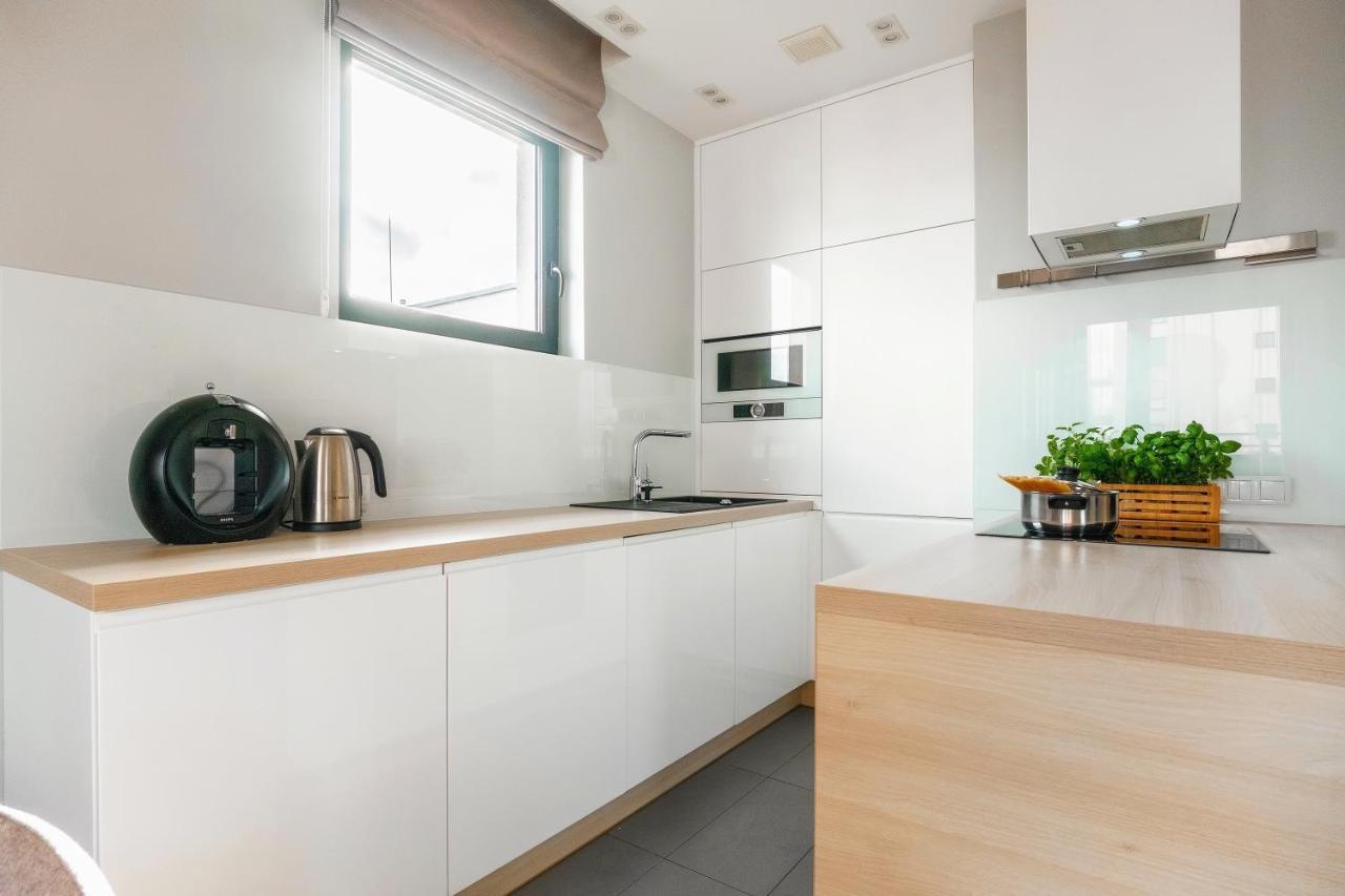 Apartament Jana Kazimierza 47 - 2 Sypialnie, 70M2, Balkon, Parking, Wi-Fi Warschau Buitenkant foto