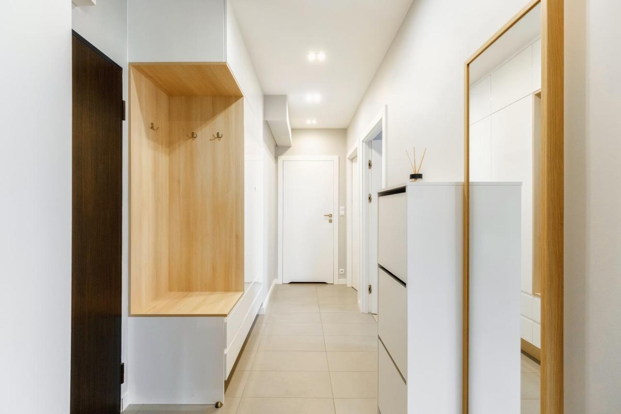 Apartament Jana Kazimierza 47 - 2 Sypialnie, 70M2, Balkon, Parking, Wi-Fi Warschau Buitenkant foto